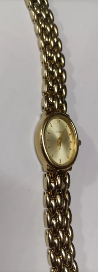 Relógio Citizen senhora oval de quartzo em plaqué