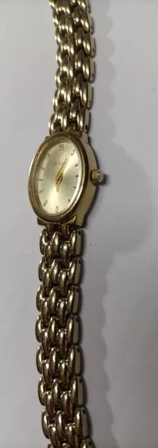 Relógio Citizen senhora oval de quartzo em plaqué