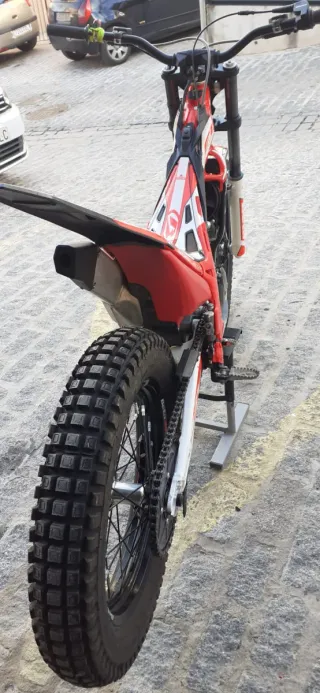 Moto de trial BETA Evo 300. 2T.Muy cuidada.