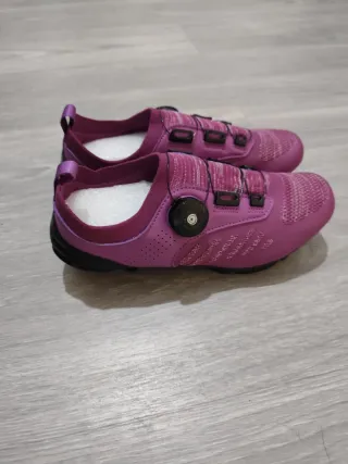 Zapatillas de spinning moradas