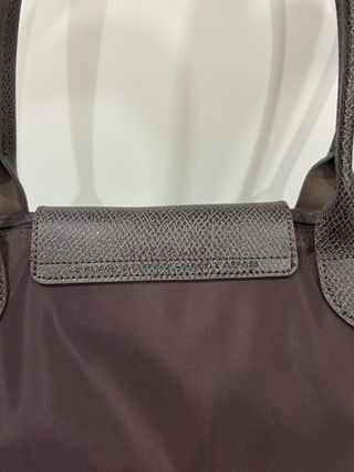 Longchamp L