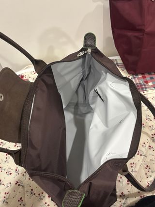 Longchamp L