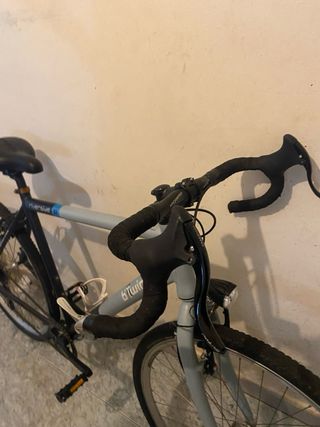 biciclista de ciclismo BTWIN