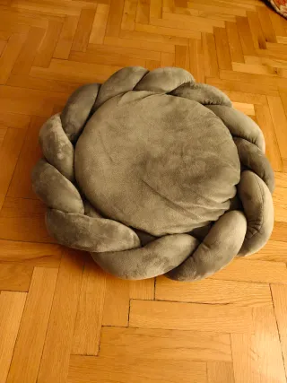 Cama redonda trenzada para perro/gato