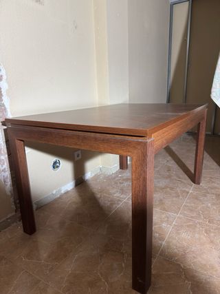 Conjunto mesa y 6 sillas