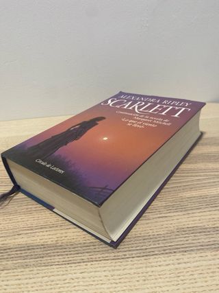 Scarlett: continuación de la novela de Margaret...