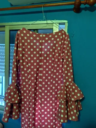Traje flamenca rosa lunares