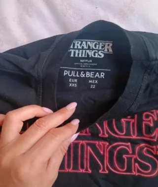 Camiseta Stranger Things Negra