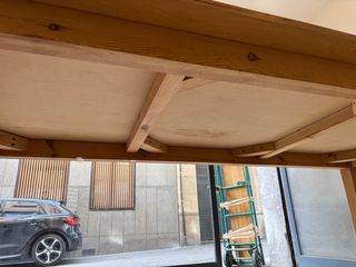 Oferta por mudanza! Mesa de madera hecha a mano