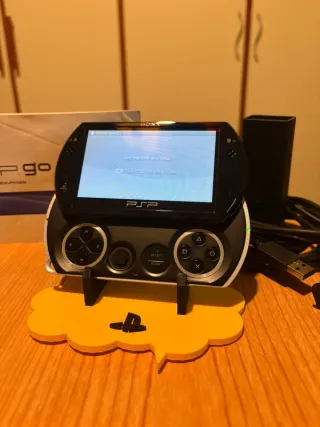 PSP Go + Manuale + Caricatore Originale