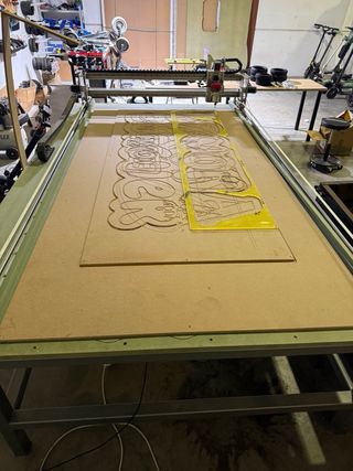 Mesa CNC para corte y grabado