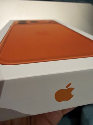 Caja iphone 17 pro naranja