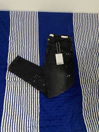 Jeans Skinny Fit Rasgões