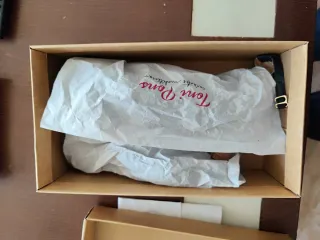 Sandalias T-Strap Azul y Beige