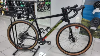 Bicicleta Gravel Cannondale