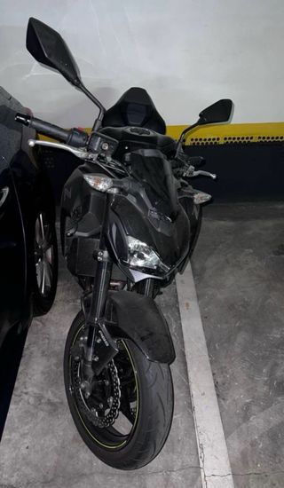 Kawasaki Z900 2019 A2 con 3.000 kms