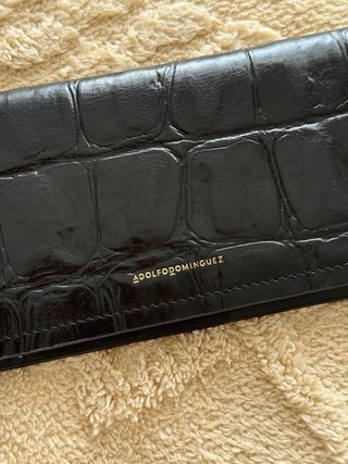 Cartera Adolfo Domínguez – piel auténtica