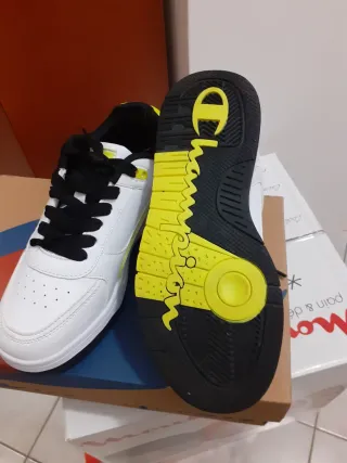 Scarpe champion
