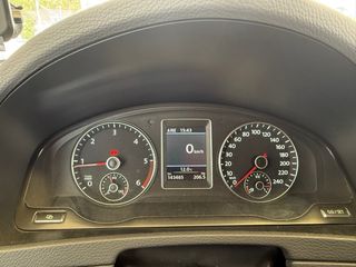 Volkswagen Multivan 2012 ( se aceptan cambios  )