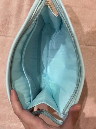 Neceser bolso de aseo viaje azul con etiqueta