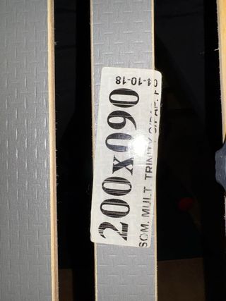 Somier 90x 200 nuevo con patas