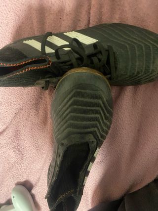 Botas de futbol muy buenas me costaron 80