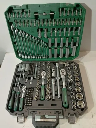 Maletín 216 Vasos y Llaves PARKSIDE