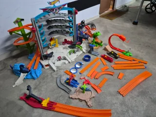 Garaje Hot Wheels con accesorios