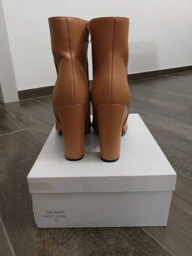 Stivale a tronchetto Too White num 41