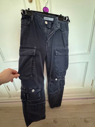 Pantalón Berskha azul cargo