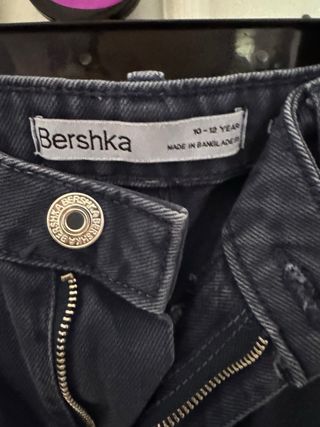 Pantalón Berskha azul cargo