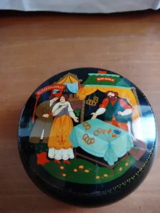 Scatola vintage Russa