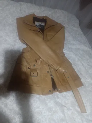 Chaqueta de cuero genuino beige