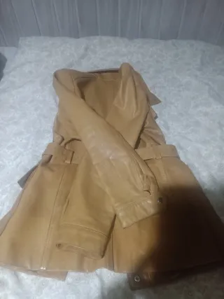 Chaqueta de cuero genuino beige