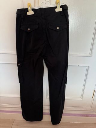 Pantalones cargo Bershka negros