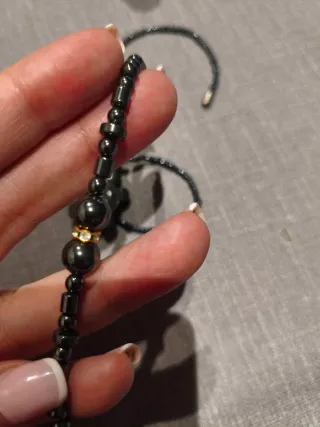 Collar con figura tortuga y pulsera de hematita