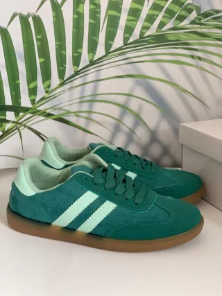 Zapatillas mujer. Número 37