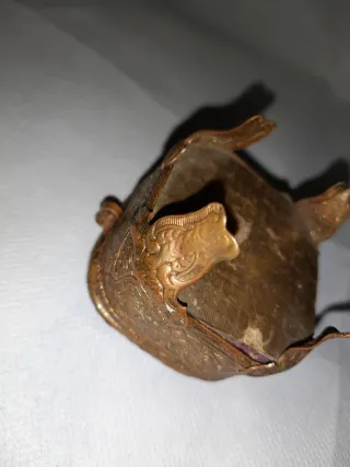 Antico piccolo scrigno cofanetto