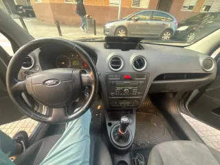 Ford Fusion 2006, funciona bien, 350 mil kms,