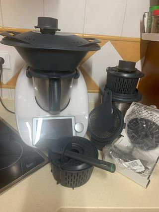 Thermomix, 2 vasos,cubrecuchillas y regalo bolsa