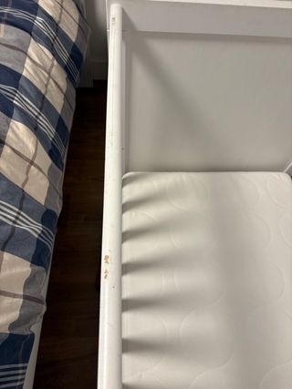 Cuna de Ikea modelo sundvik 60x120