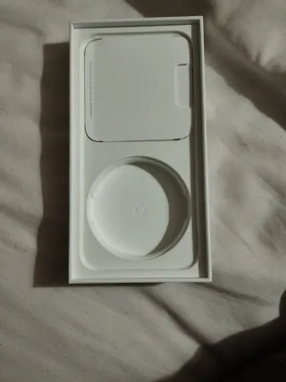 Caja iPhone 15 Pro Max