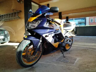 Honda CBR 900RR 2000