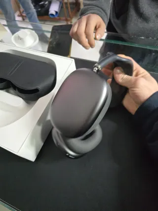 AirPods Max Medianoche