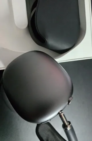 AirPods Max Medianoche