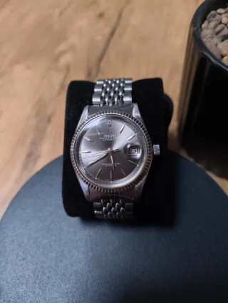 Ricoh Dynamic Wide - Estilo "Datejust" Calibre 061
