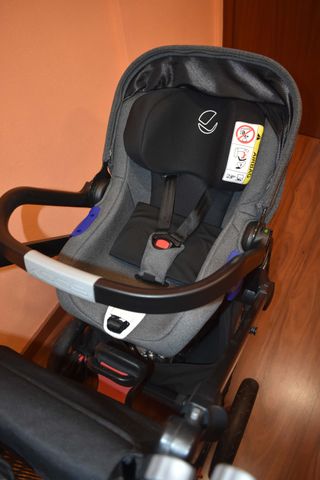 Trío Jane Muum (Capazo + Portabebé + Silla)