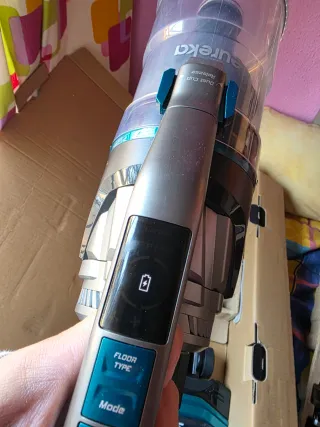 Aspiradora Eureka Inalámbrica