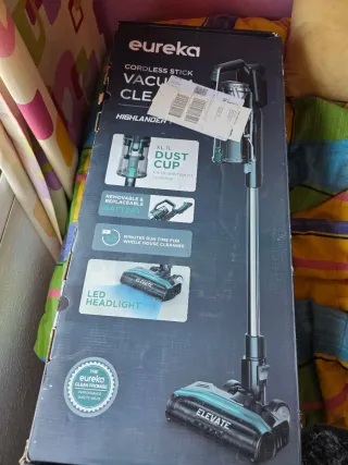 Aspiradora Eureka Inalámbrica