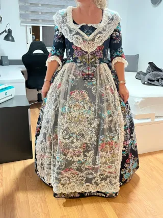 Alquiler traje fallera